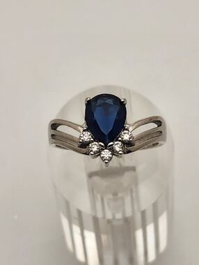 JS Silver Tone Blue & Clear Cubic Zircpnia Ring (8)